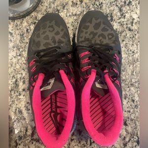 Nike flex 5.0 black and pink leopard print